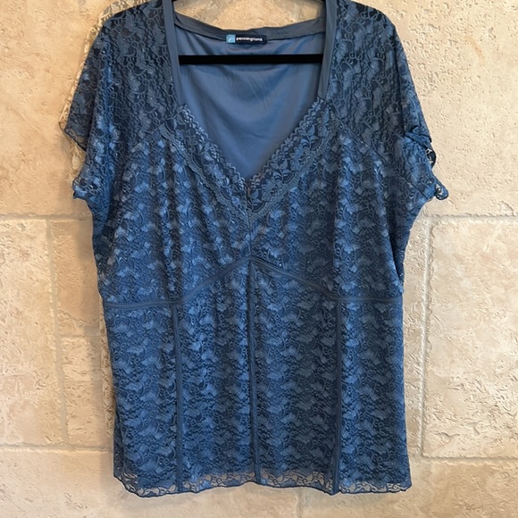 Batch of two Pennington’s ladies dressy tops. - Picture 6 of 7